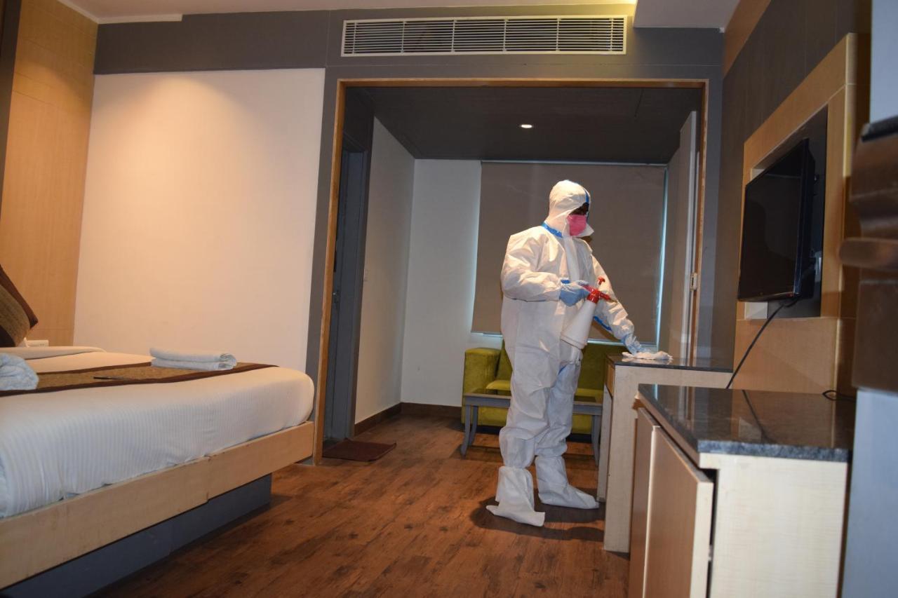 Hotel Superb 5 Mins Walk From New Delhi Station エクステリア 写真