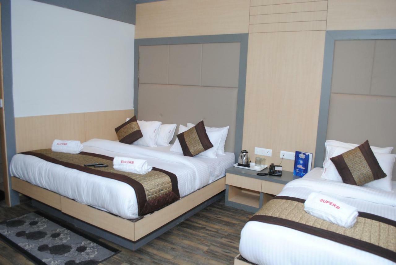 Hotel Superb 5 Mins Walk From New Delhi Station エクステリア 写真