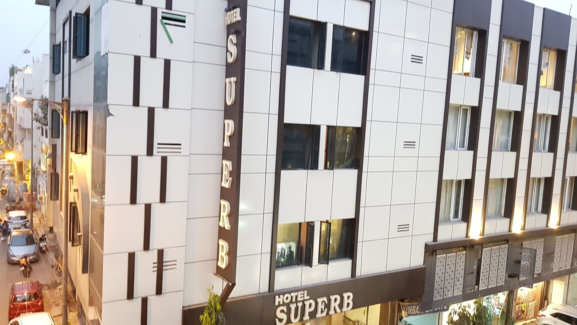 Hotel Superb 5 Mins Walk From New Delhi Station エクステリア 写真
